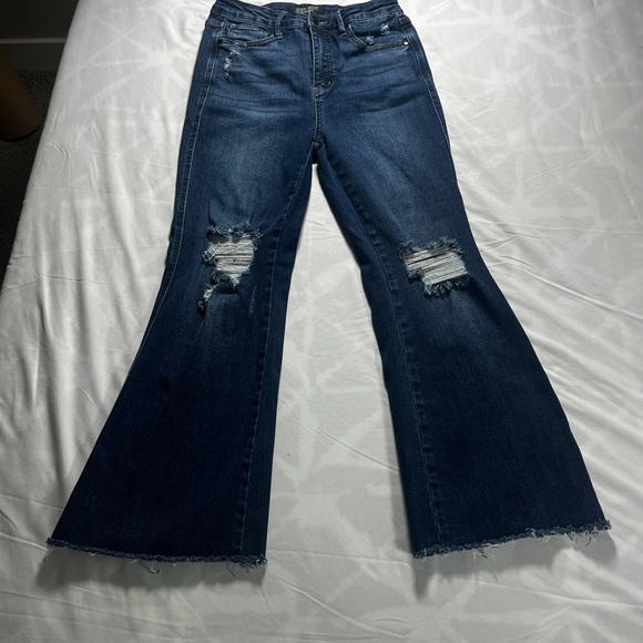 Judy Blue Denim - Judy Blue Dark Wash Distressed Flare Jeans Juniors size 7/28 stretch JB88739
